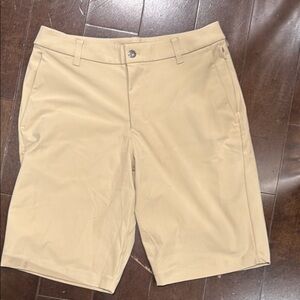 Men’s Lululmeon Khaki shorts - size 31